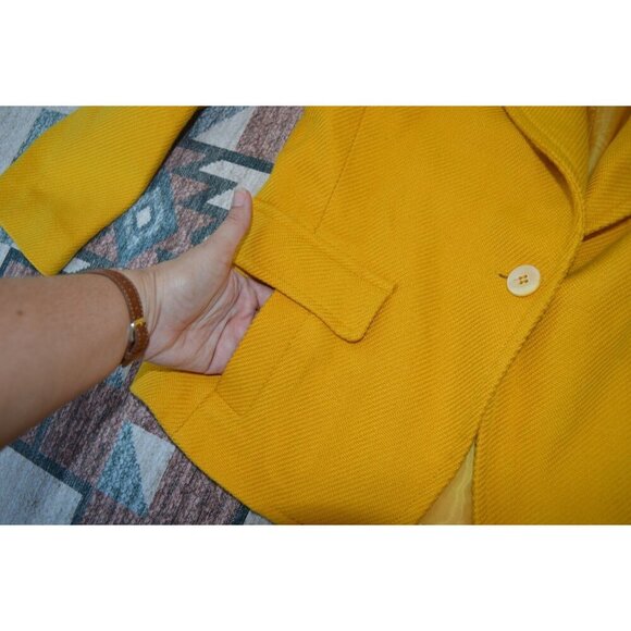 Talbots Plush Twill Jacket in English Mustard Womens Size 8 Petite Preppy Casual - Picture 8 of 10